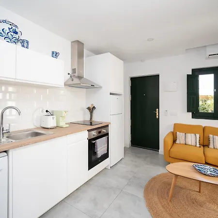 Lovely House In Peaceful Courtyard Apartment Benalmádena